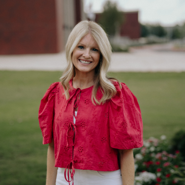 Allison Efurd2526